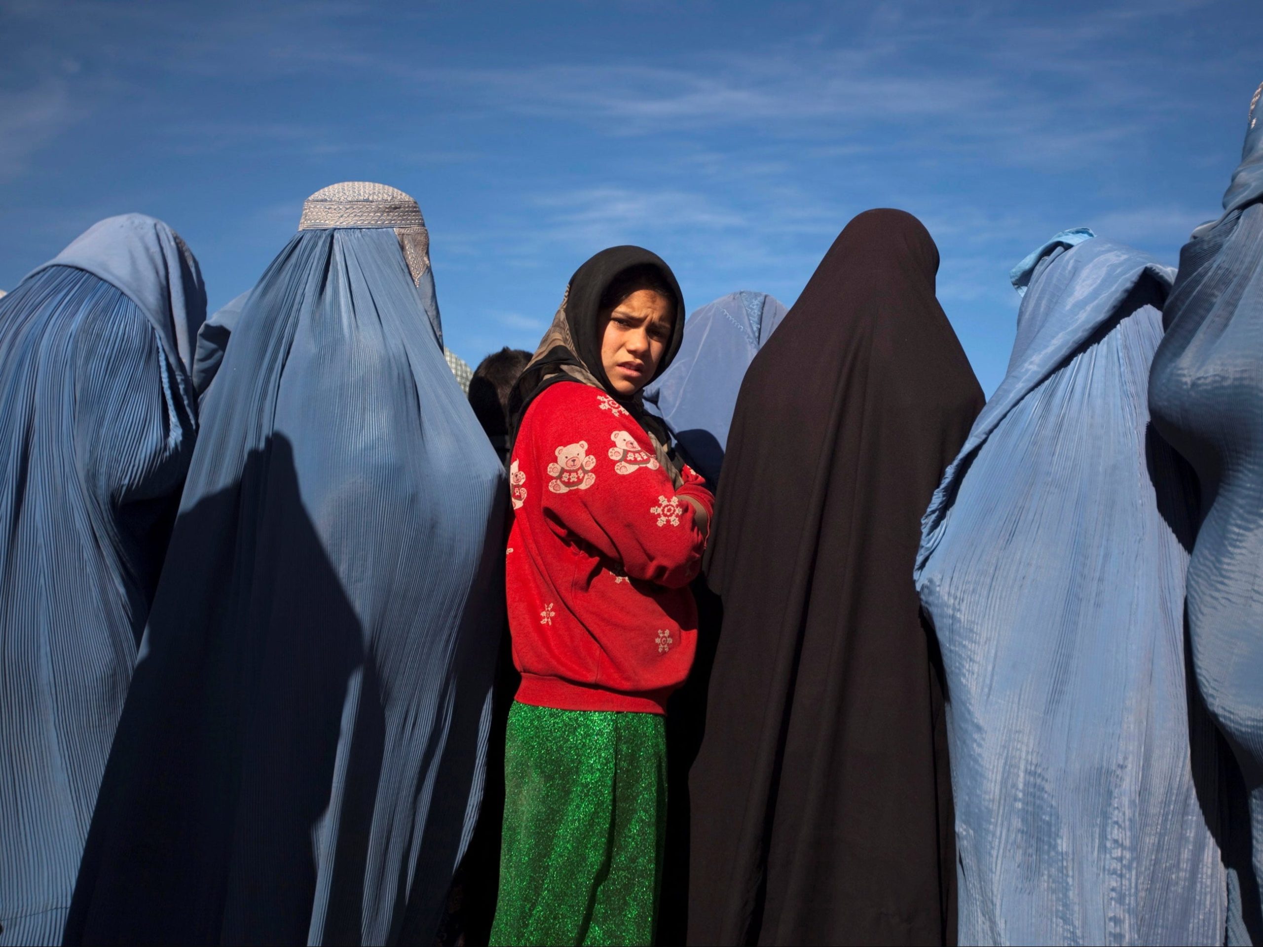 2021-08-26T220053Z_1521494105_RC2ONI75YA62_RTRMADP_3_AFGHANISTAN-WOMEN
